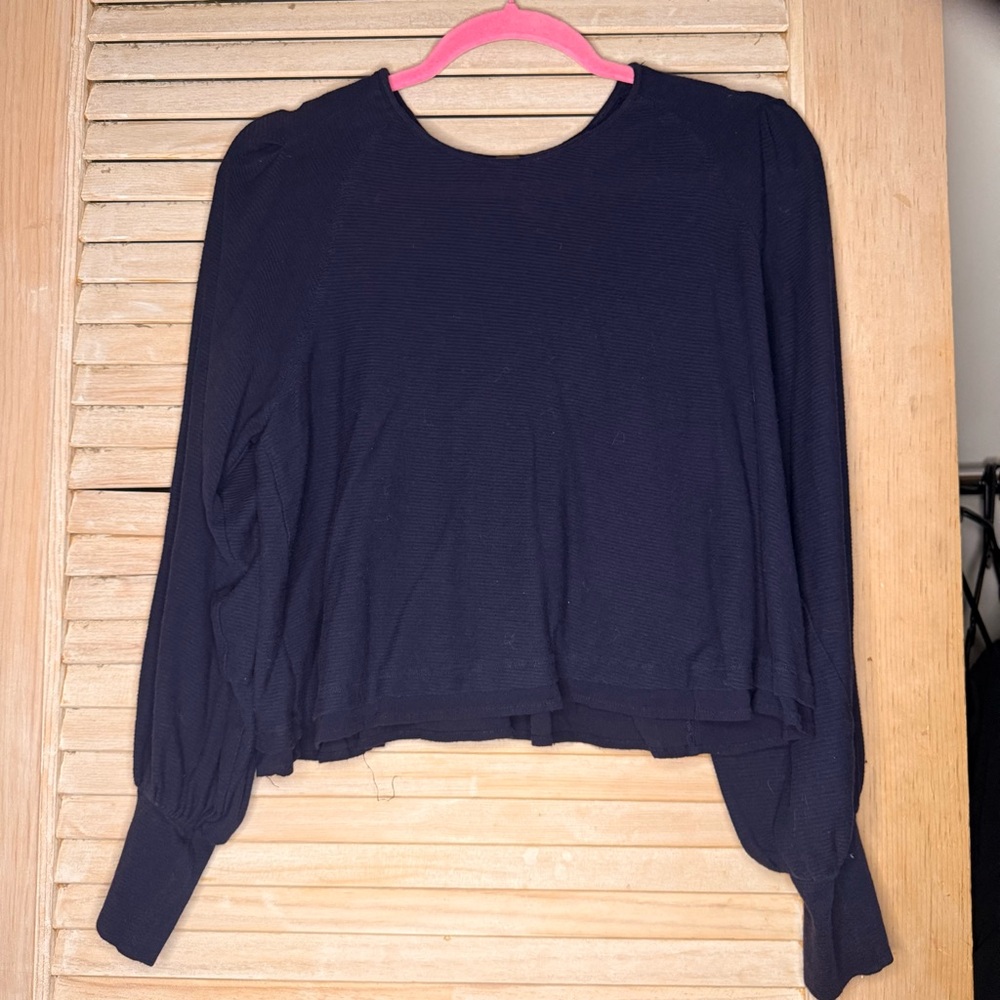 037 Free People Navy Long Sleeve Top - Size M